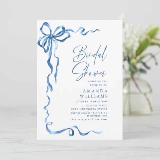 Invitation Simple Moderne Bleu Main Tirée Bow Bridal Brunch (Debout devant)