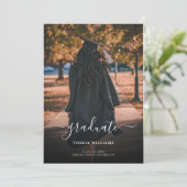 Invitation Simple moderne noir et blanc photo graduation (Debout devant)