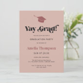 Invitation Simple Moderne Rose Gras Cap Party Graduation (Debout devant)