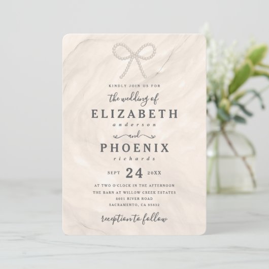 Invitation Simple Pearl Bow in Champagne Elegant Wedding (Debout devant)
