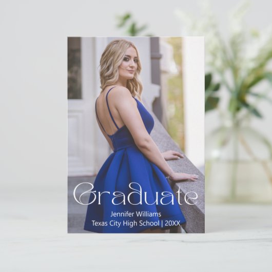 Invitation simple photo graduation party qr code rsvp (Debout devant)