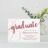 Invitation Simple Red Graduate | Script Gras Cherry Grad Anné (Debout devant)