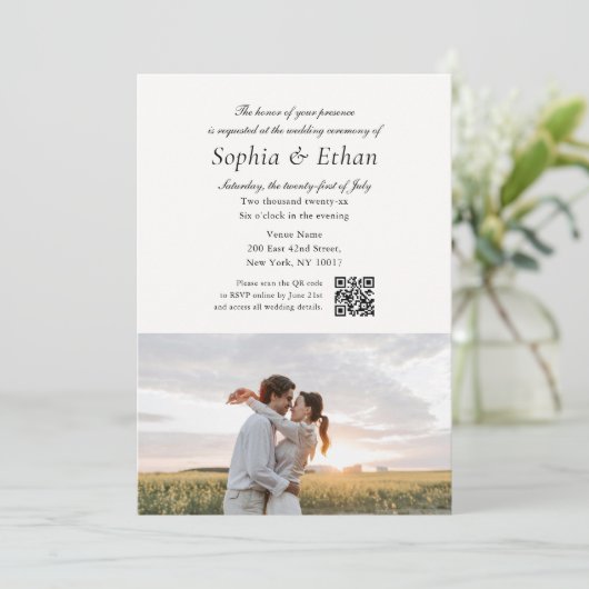 Invitation Simple Script 2 Photo QR Code Off White Wedding (Debout devant)