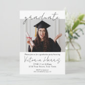 Invitation Simple Script Custom Photo Fun Élégant Graduation (Debout devant)