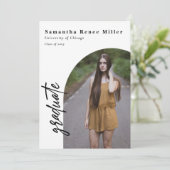 Invitation Simple Script Moderne Arch 2 Photo Remise des dipl (Debout devant)