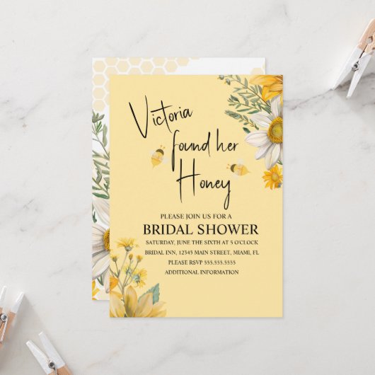 Invitation Simple She’s Found Her Honey Bee Bridal Shower (Devant/Arrière en situation)