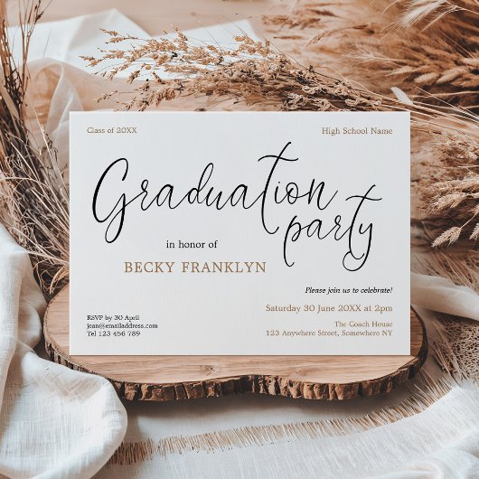 Invitation Simples Typographie informelle Gold Graduation Par