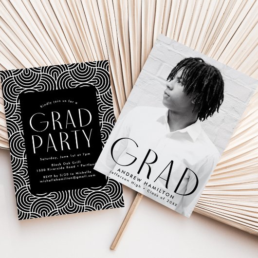 Invitation Simplicité moderne Black Photo Graduation Party