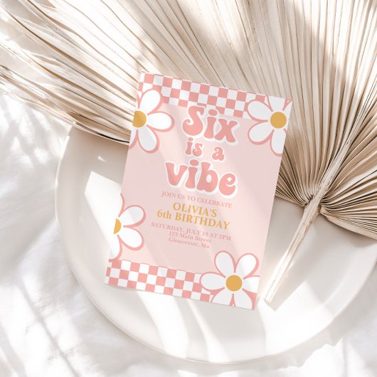 Invitation Six est une Vibration Rétro Vérification Rose Dais