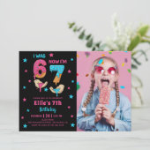 Invitation Six Seven Girl Birthday Photo (Debout devant)