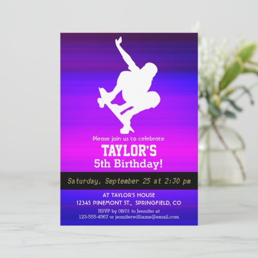 Invitation Skateboard ; Violet bleu vif et Magenta (Debout devant)