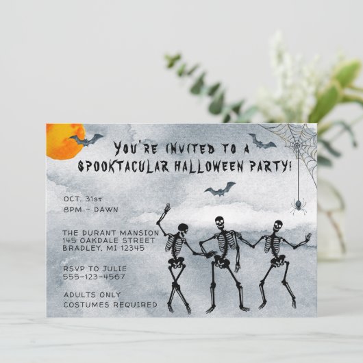 Invitation Skeletons Spooktacular Halloween Party (Debout devant)