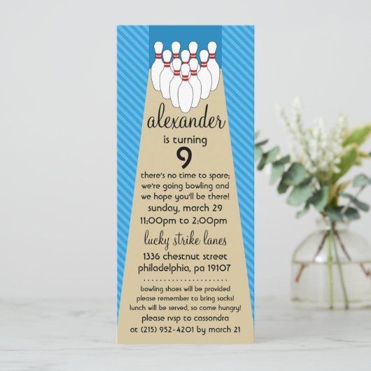 Invitation Sky Blue Lucky Strike Bowling (Debout devant)