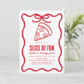 Invitation Slice of Fun Red Hand-drawn Pizza Birthday (Debout devant)