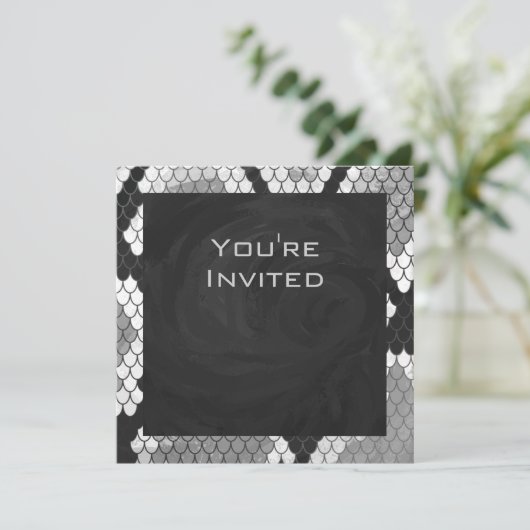 Invitation Snakeskin Gris, blanc et noir Monogramme (Debout devant)