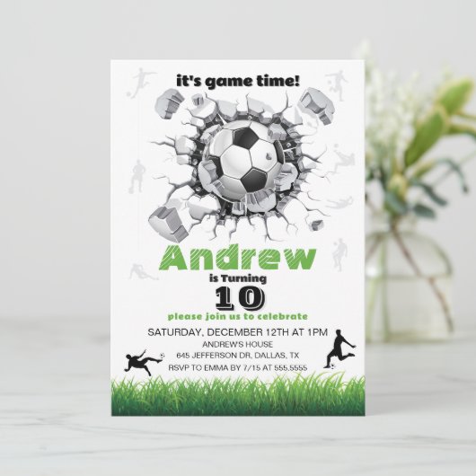 Invitation Soccer Ball Birthday Party (Debout devant)