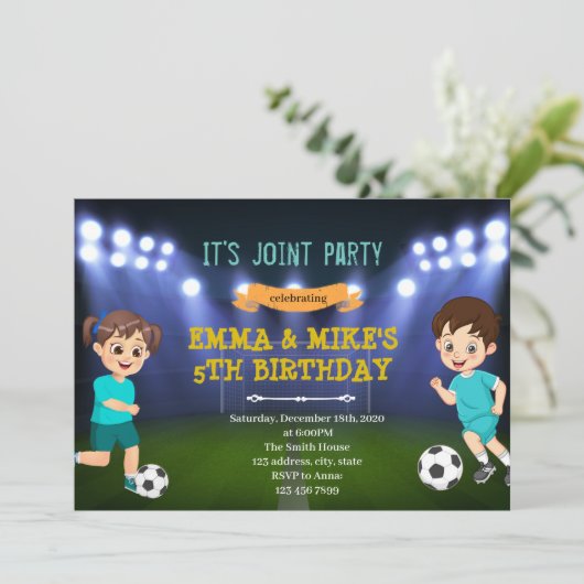 Invitation Soccer garçon fille fête conjointe (Debout devant)