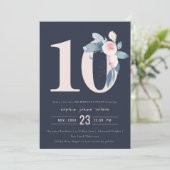 INVITATION SOFT NAVY BLUSH BLUE FLORAL 10E TOUT ÂGE ANNIVERSA (Debout devant)