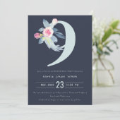 INVITATION SOFT NAVY BLUSH BLUE FLORAL 9E TOUT ÂGE ANNIVERSAI (Debout devant)