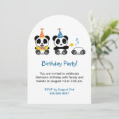 Invitation Soirée d'anniversaire de Cute Pandas (Debout devant)