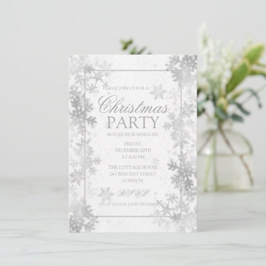 Invitation Soirée de Noël Elegant Silver Foil (Debout devant)
