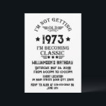 Invitation Soirée personnalisée vintage 50e anniversaire<br><div class="desc">Vous pouvez ajouter un peu d'originalité à votre collection de placards avec ce design graphique d'anniversaire classique vintage avec une police de typographie impressionnante, est une excellente idée cadeau pour les hommes, femmes, maris, femme petite amie, et un petit ami qui aimeront cette oeuvre unique. Le meilleur cadeau de vacances...</div>