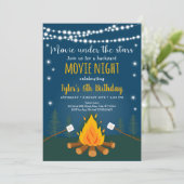 Invitation Soirée S'mores Movie Under The Stars Anniversaire (Debout devant)