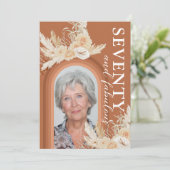 Invitation Soixante-dix et fabuleux Burange Boho Anniversaire (Debout devant)