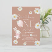 Invitation Some Bunny Little Bunny First 1st Birthday (Debout devant)