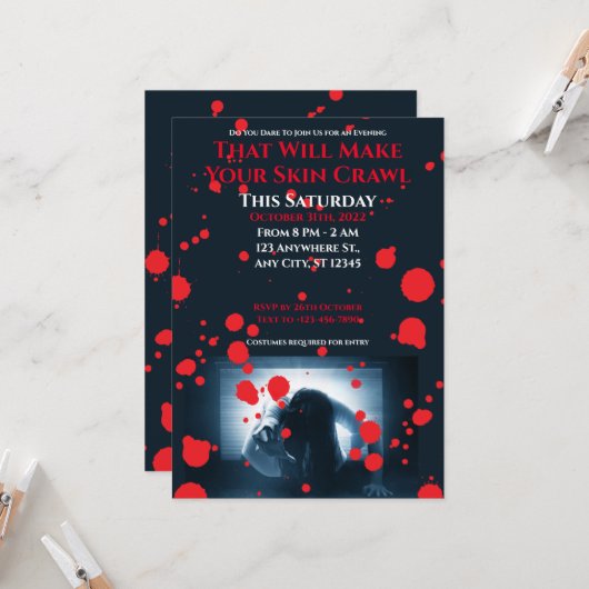 Invitation Sortez de votre parti hurlant d'Halloween (Devant/Arrière en situation)