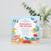 Invitation Sous le garçon d'invitation d'anniversaire de (Debout devant)