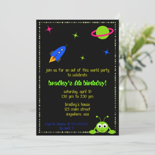 Invitation spatiale (Debout devant)