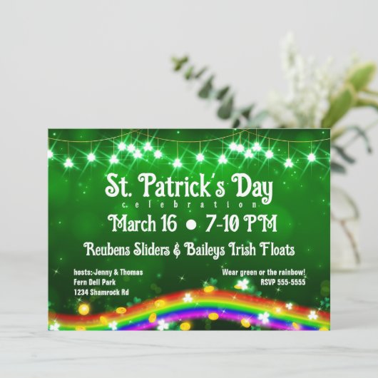 Invitation St. Patrick's Day Shiny Arc-en-ciel, Or, Shamrock (Debout devant)