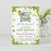 Invitation St Patrick's Little Shamrock Drive By Baby shower (Debout devant)