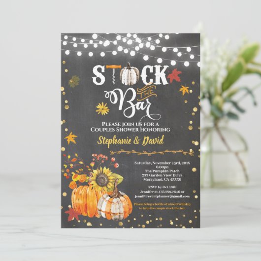 Invitation Stock le bar chute citrouille tableau noir  (Debout devant)
