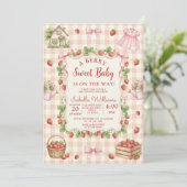 Invitation Strawberry bow baby shower First Berry Sweet (Debout devant)