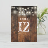 Invitation String Lights Horseshoes Barn Wood Table Number (Debout devant)