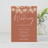 Invitation String Lights Terracotta QR Code Wedding (Debout devant)