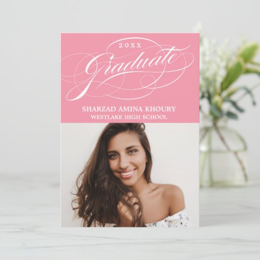 INVITATION STYLISÉ ÉLÉGANT SCRIPT 2 GRADUATE PARTITE INVITATI (Debout devant)