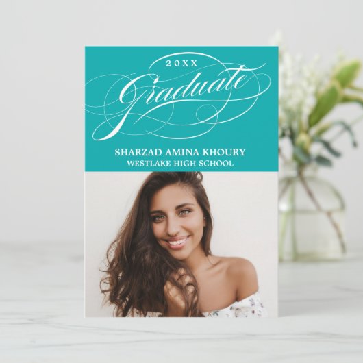 INVITATION STYLISÉ ÉLÉGANT SCRIPT 2 GRADUATE PARTITE INVITATI (Debout devant)