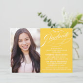 INVITATION STYLISE ÉLÉGANTE SCRIPT GRADUATE PARTITE INVITATIO (Debout devant)