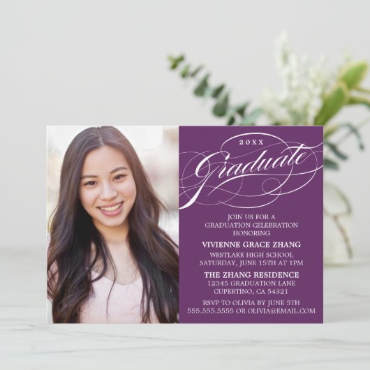 INVITATION STYLISE ÉLÉGANTE SCRIPT GRADUATE PARTITE INVITATIO (Debout devant)
