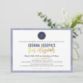 Invitation STYLISH MONOGRAM BAR MITZVAH marine bleu or script (Debout devant)