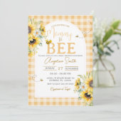 Invitation Sunflower Daisy Bee Mommy to Bee Baby shower (Debout devant)