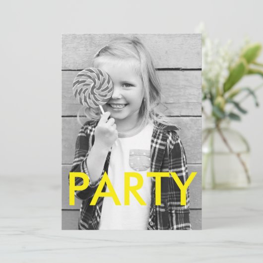 Invitation Sunny Fun Cool Minimal photo moderne Anniversaire (Debout devant)