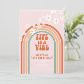 Invitation Super FIVE est un Vibe marguerite arc-en-ciel 5E a (Debout devant)