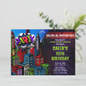 Invitation Super Hero Comic Book City Anniversaire Party (Debout devant)