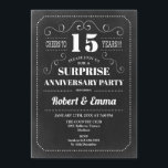 Invitation Surprise 15ème anniversaire de la fête - Chalkboar<br><div class="desc">Invitation du 15e anniversaire du Mariage Surprise Design rétro simple avec motif de tableau noir. Carte invitation noir et blanc. Parfait pour une fête élégante ! Peut être personnalisé à n'importe quelle année. S'il vous plaît,  envoyez-moi un message si vous avez besoin d'une personnalisation supplémentaire.</div>