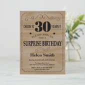 Invitation Surprise 30e anniversaire Bois rustique (Debout devant)