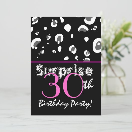 Invitation SURPRISE 30e anniversaire Leopard noir Confetti (Debout devant)